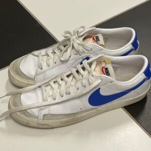 Men’s Nike low blazer size 12